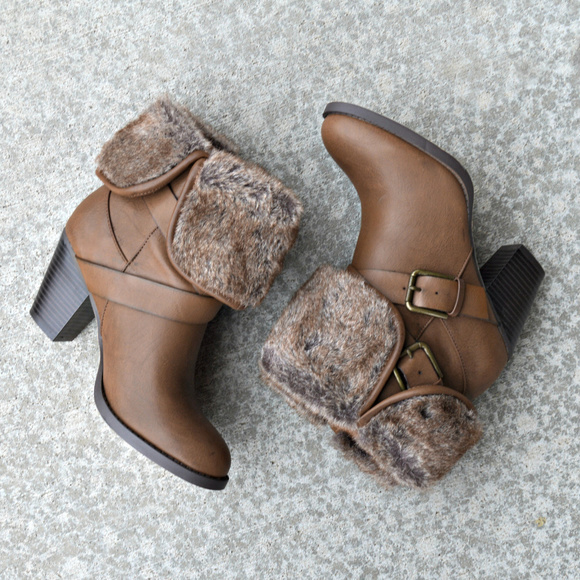 Ankle booties with faux fur - Picture 4 of 5